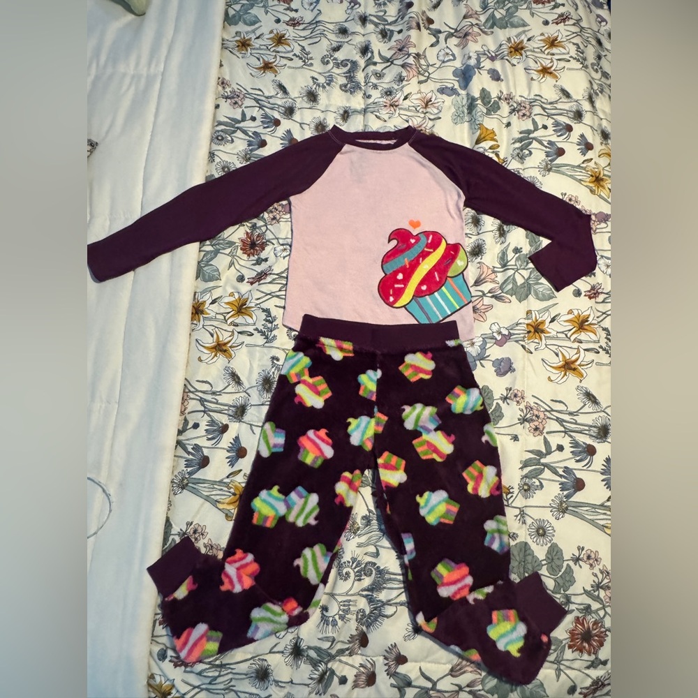 Wonder Nation Cupcake Pajama Set - Pink and Purple size 7/8